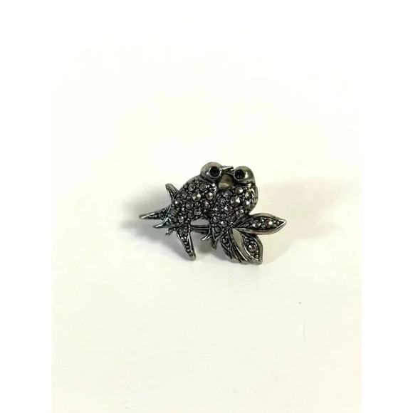 Black Birds Kissing Vintage Brooch Pin - Picture 1 of 6
